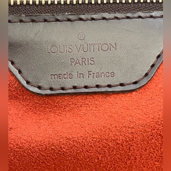 LOUIS VUITTON Damier Canvas Venice Sac-Plat PM Tote Bag - Picture 9 of 15